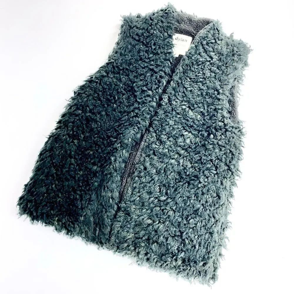 Dylan by True Grit faux fur grey fuzzy vest M